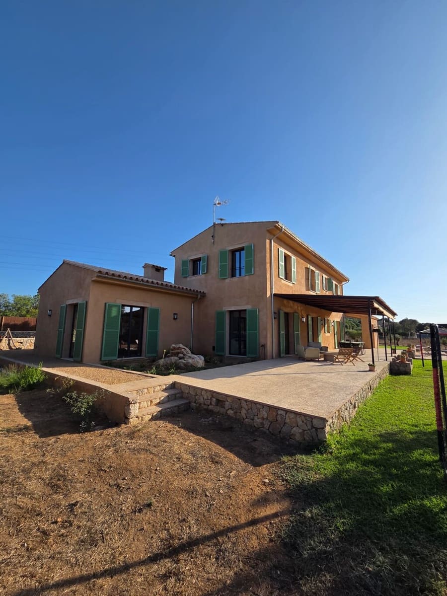 4 bedroom Finca/Country House for rent in Arta with pool - € 4,800 (Ref: 10101947)
