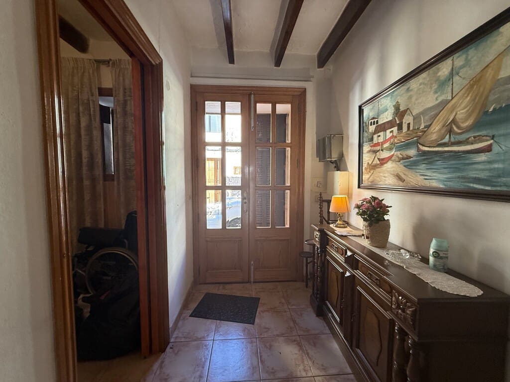 5 slaapkamer Huis te koop in Arta met garage - € 440.000 (Ref: 10154871)
