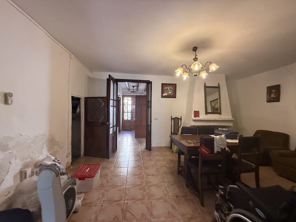 5 slaapkamer Huis te koop in Arta met garage - € 440.000 (Ref: 10154871)