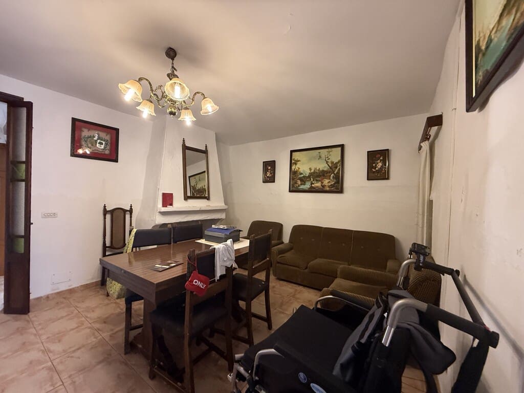 5 slaapkamer Huis te koop in Arta met garage - € 440.000 (Ref: 10154871)