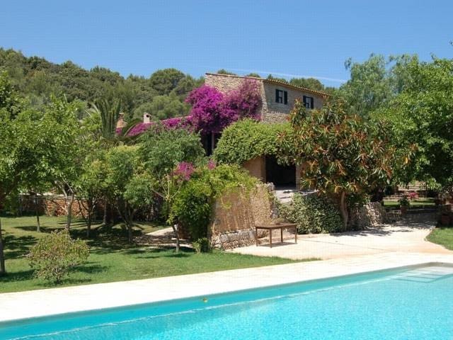 4 slaapkamer Finca/Landhuis te koop in Artà met zwembad - € 4.600.000 (Ref: 3159950)