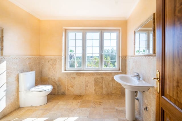 6 chambre Finca/Maison de Campagne à vendre à Santa Margalida avec piscine garage - 4 600 000 € (Ref: 3160015)