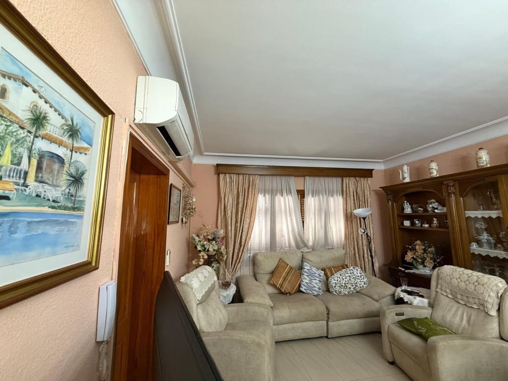 5 sypialnia Willa na sprzedaż w Cala Ratjada z basenem - 870 000 € (Ref: 3756973)