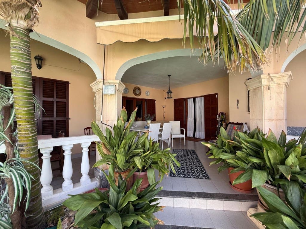 5 sypialnia Willa na sprzedaż w Cala Ratjada z basenem - 870 000 € (Ref: 3756973)