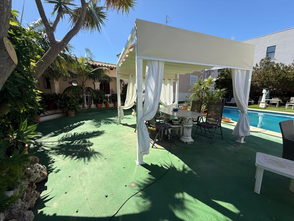 5 sypialnia Willa na sprzedaż w Cala Ratjada z basenem - 870 000 € (Ref: 3756973)