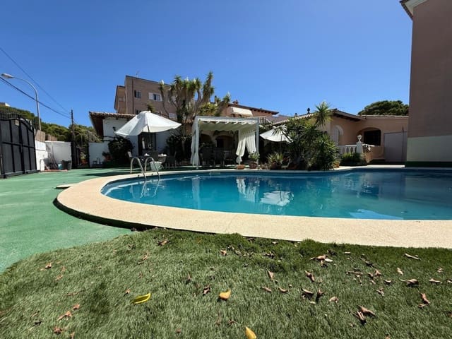 5 soverom Villa til salgs i Cala Ratjada, Capdepera med svømmebasseng - € 870 000 (Ref: 3756973)