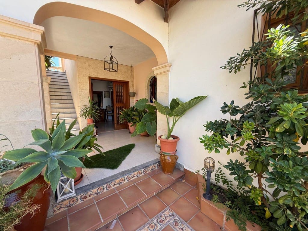 7 quarto Moradia para venda em Cala Ratjada com piscina - 870 000 € (Ref: 3756973)