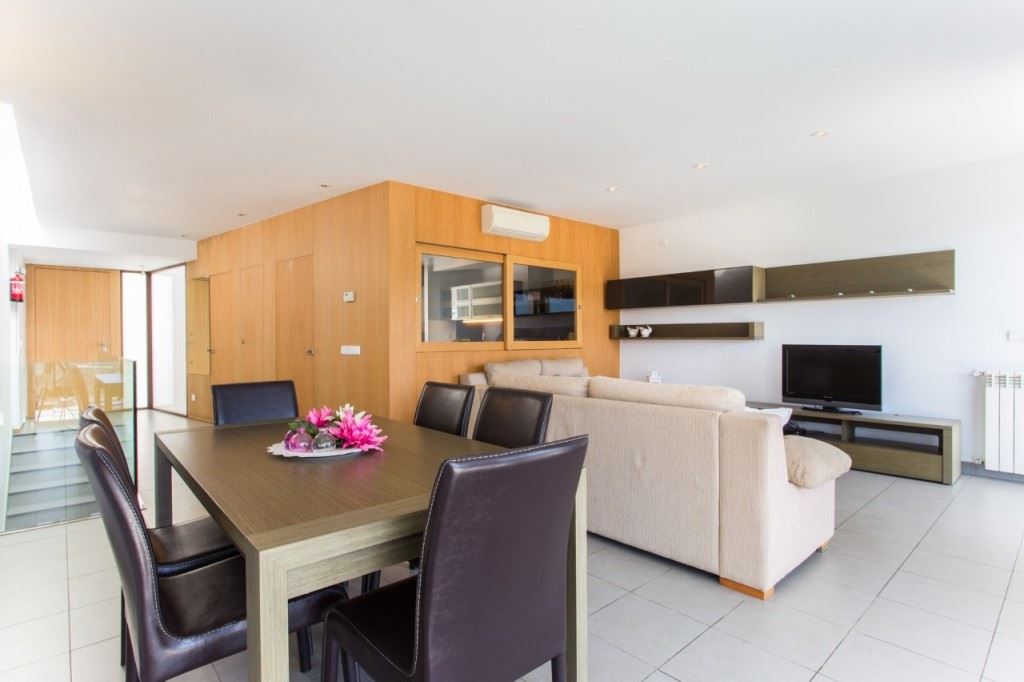 3 camera da letto Attico da affittare in Cala Mandia con piscina - 2.750 € (Rif: 3756990)