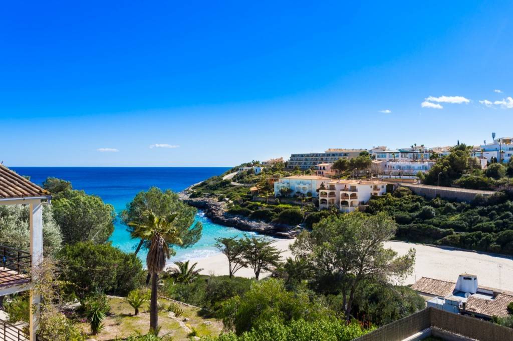 3 camera da letto Attico da affittare in Cala Mandia con piscina - 2.750 € (Rif: 3756990)