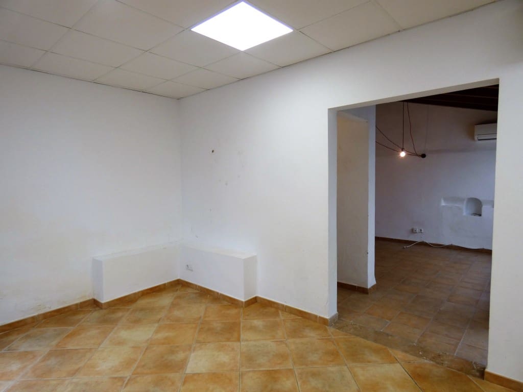 Empresa para arrendar em Arta - 750 € (Ref: 6029946)