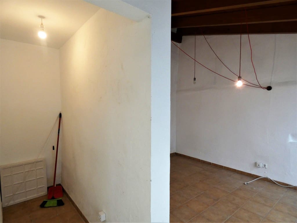 Empresa para arrendar em Arta - 750 € (Ref: 6029946)