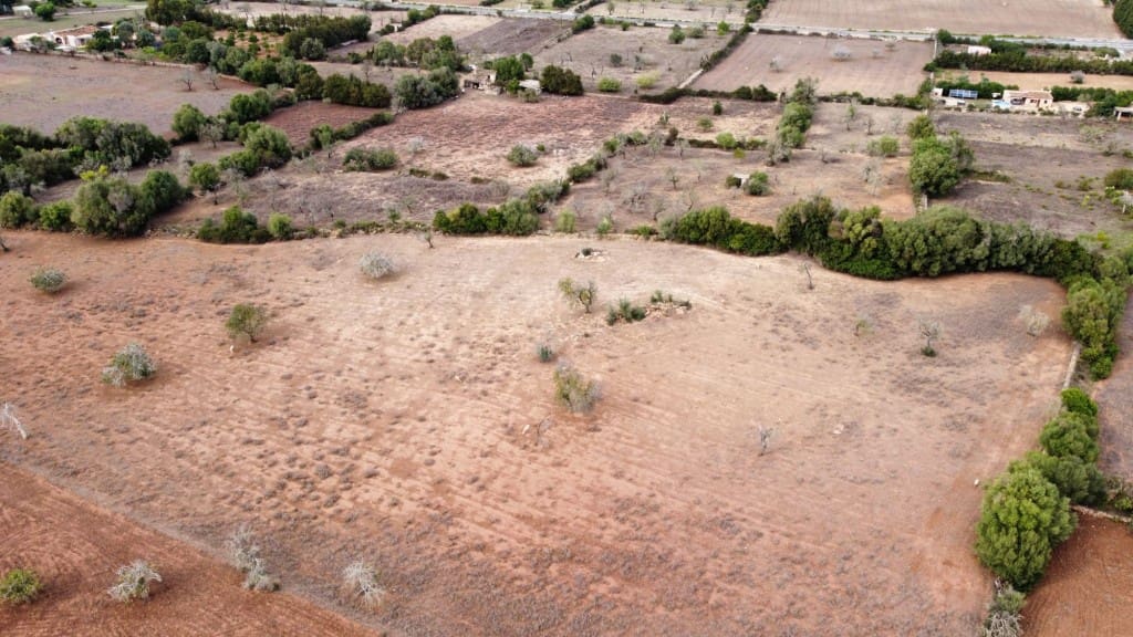 Grunde uden byggetilladelser til salg i Arta - € 380.000 (Ref: 6404293)