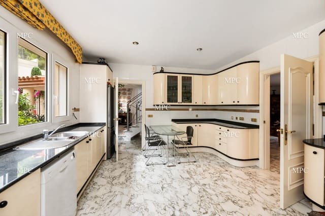 6 soveværelse Villa til salg i Canyamel, Capdepera - € 1.250.000 (Ref: 6480616)