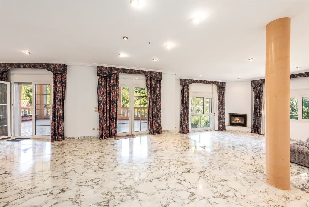 6 bedroom Villa for sale in Canyamel - € 1,250,000 (Ref: 6480616)