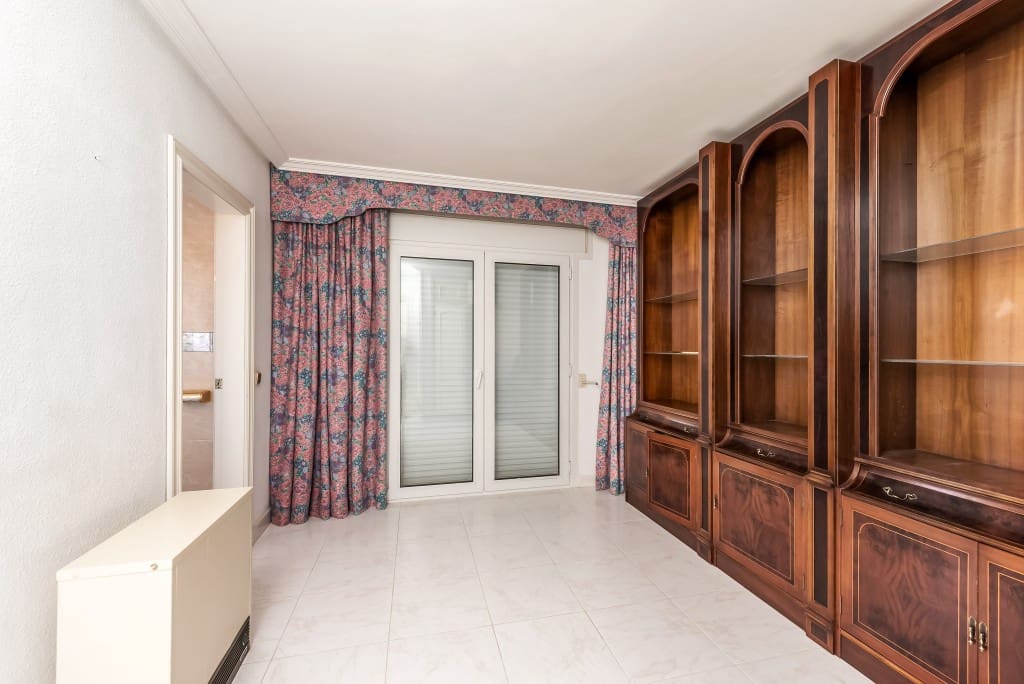 6 bedroom Villa for sale in Canyamel - € 1,250,000 (Ref: 6480616)