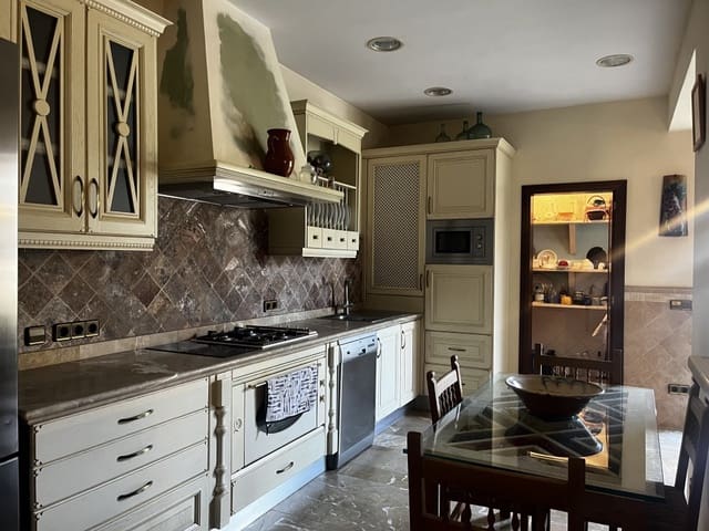 3 makuuhuone Omakotitalo myytävänä paikassa Felanitx mukana 
autotalli - 509 000 € (Ref: 6836686)