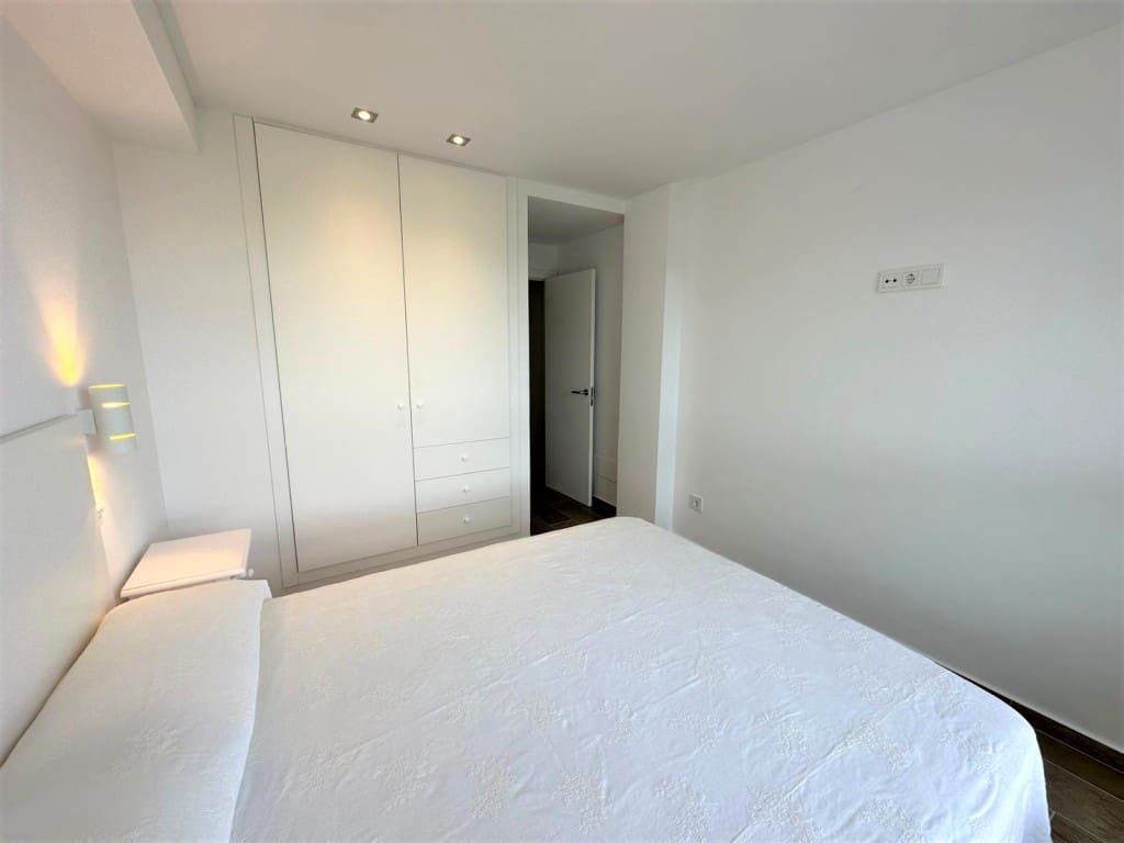 2 bedroom Apartment for rent in Cala Millor with pool - € 1,300 (Ref: 7447524)