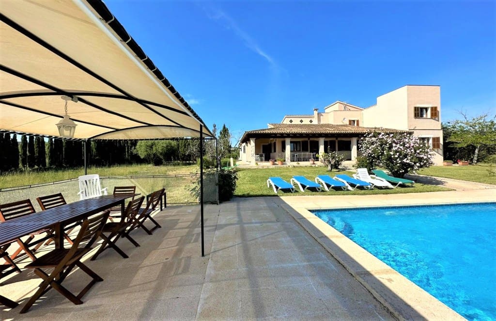 6 soveværelse Finca/Landehus til salg i Son Servera med swimmingpool - € 1.950.000 (Ref: 7531317)