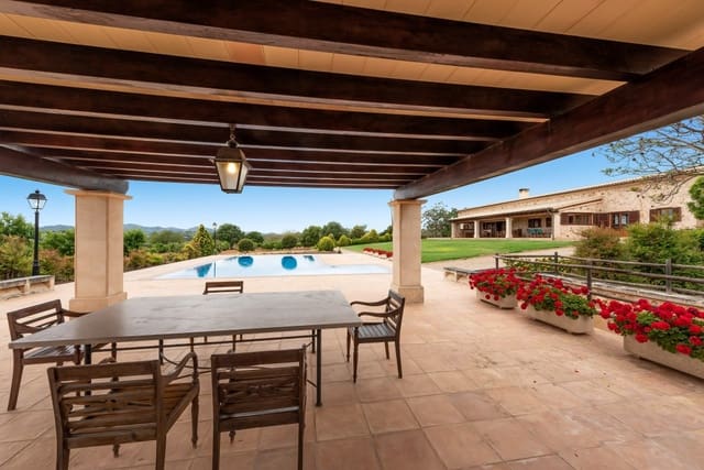 4 bedroom Finca/Country House for sale in Portocristo / Port de Manacor, Manacor with pool - € 2,975,000 (Ref: 7540042)