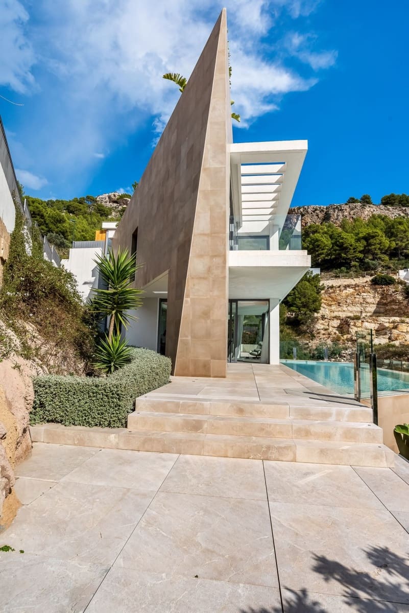 4 soveværelse Villa til salg i Canyamel med swimmingpool garage - € 4.900.000 (Ref: 7639944)