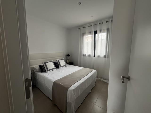 2 soveværelse Semi-Rækkehus til salg i Cala Romantica, Manacor - € 388.000 (Ref: 7681655)