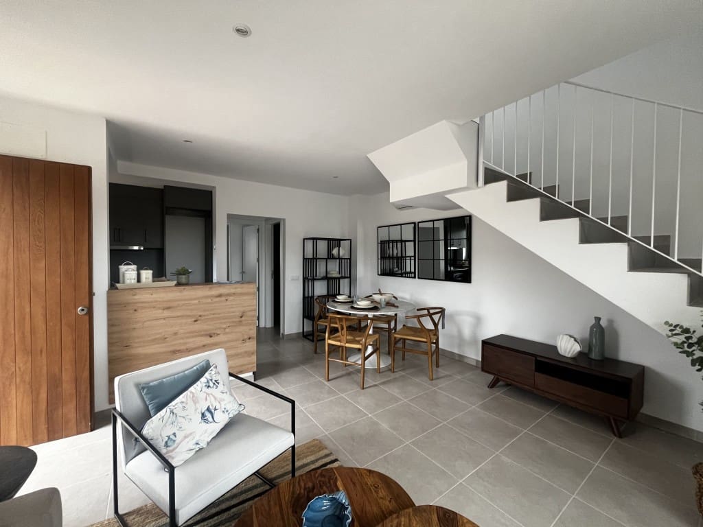 2 soveværelse Semi-Rækkehus til salg i Cala Romantica - € 388.000 (Ref: 7681655)