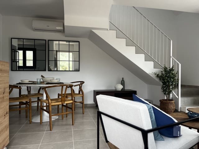 2 soveværelse Semi-Rækkehus til salg i Cala Romantica, Manacor - € 388.000 (Ref: 7681655)