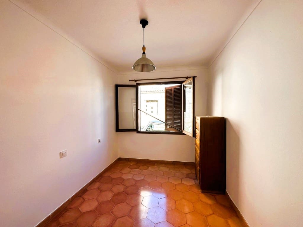 3 soveværelse Byhus til leje i Arta med garage - € 1.500 (Ref: 7811824)