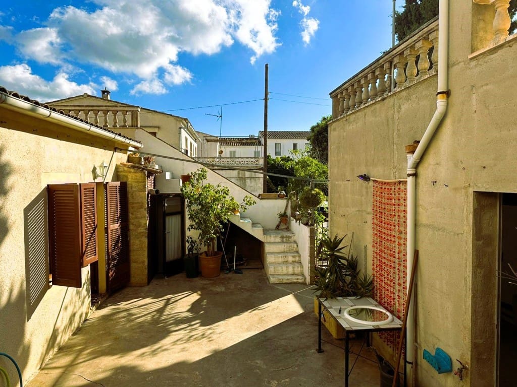 3 soveværelse Byhus til leje i Arta med garage - € 1.500 (Ref: 7811824)