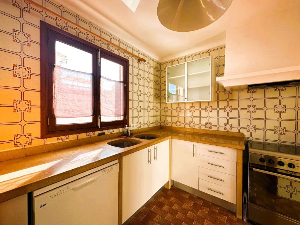 3 soveværelse Byhus til leje i Arta med garage - € 1.500 (Ref: 7811824)