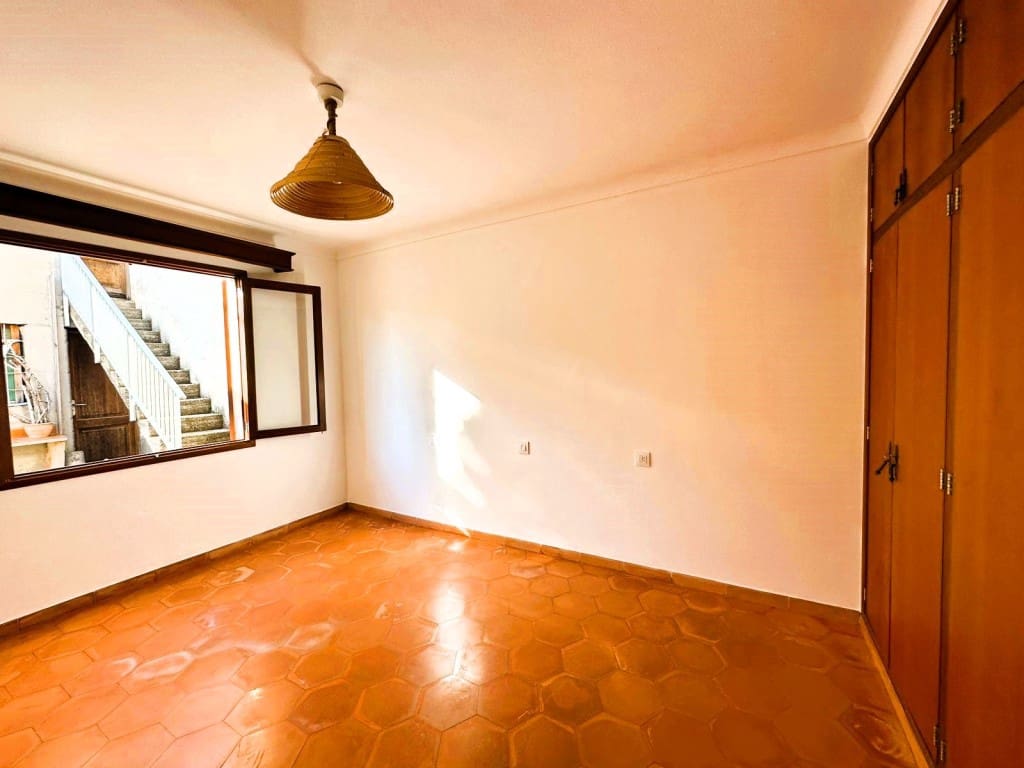 3 soveværelse Byhus til leje i Arta med garage - € 1.500 (Ref: 7811824)