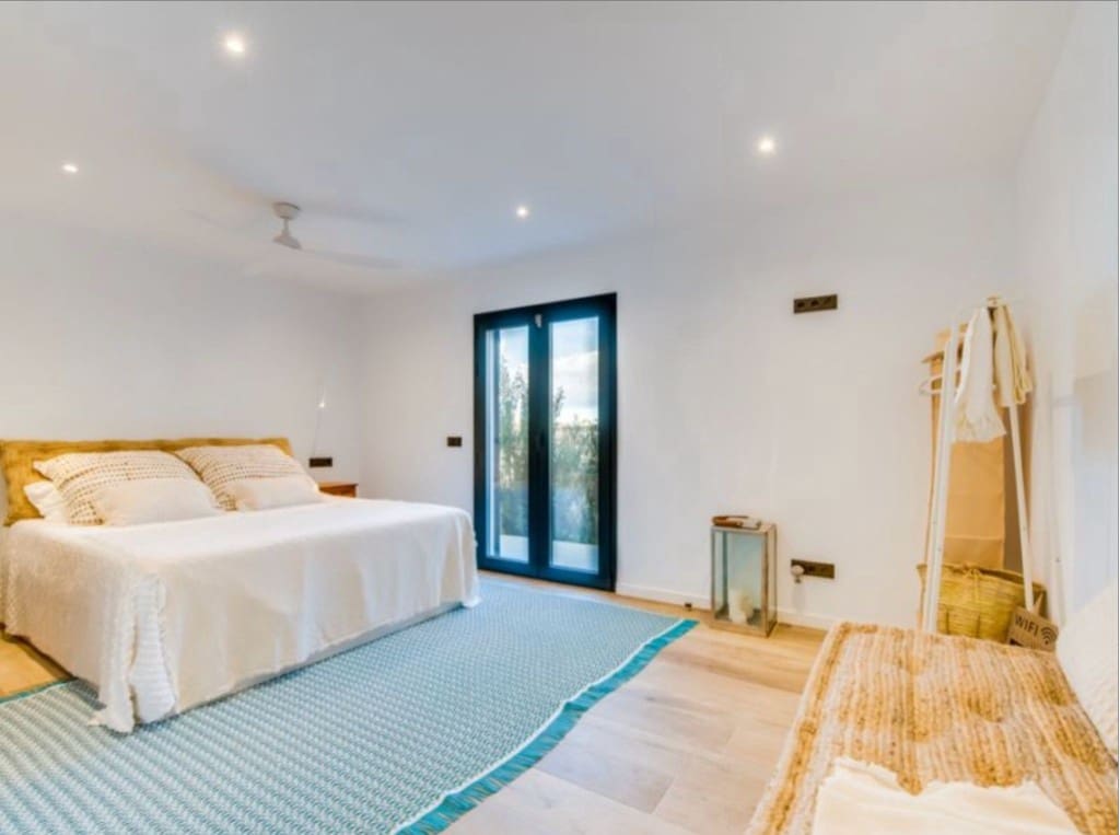 3 bedroom Villa for sale in Betlem with pool - € 1,600,000 (Ref: 8105005)