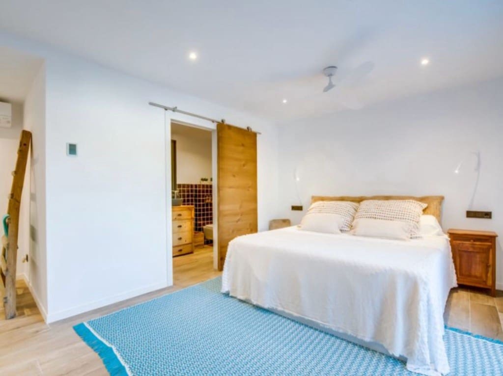 3 bedroom Villa for sale in Betlem with pool - € 1,600,000 (Ref: 8105005)