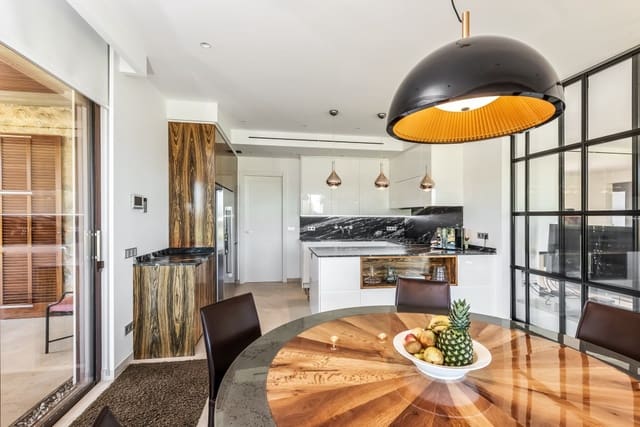 3 soveværelse Villa til salg i Capdepera med swimmingpool - € 2.475.000 (Ref: 8217495)