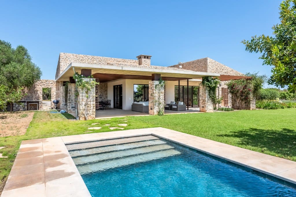 3 soveværelse Villa til salg i Capdepera med swimmingpool - € 2.475.000 (Ref: 8217495)