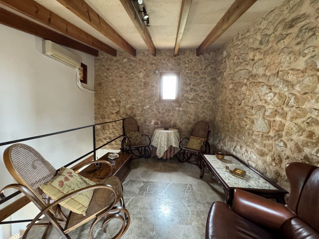 2 soveværelse Finca/Landehus til salg i Son Carrio med garage - € 849.000 (Ref: 8388062)