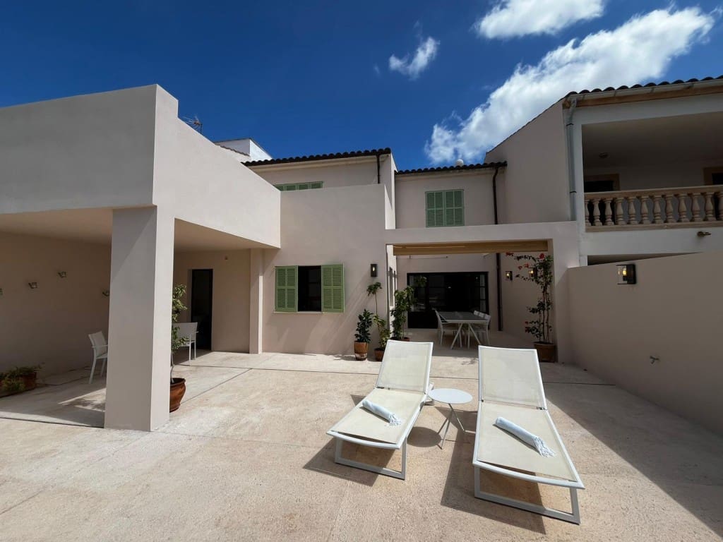 4 soveværelse Villa til leje i Arta med swimmingpool - € 3.500 (Ref: 8493449)