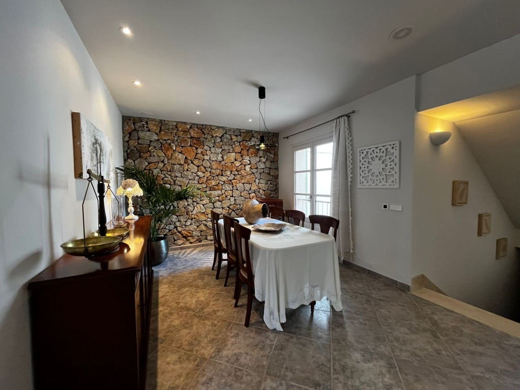 4 soveværelse Villa til leje i Arta med swimmingpool - € 3.500 (Ref: 8493449)