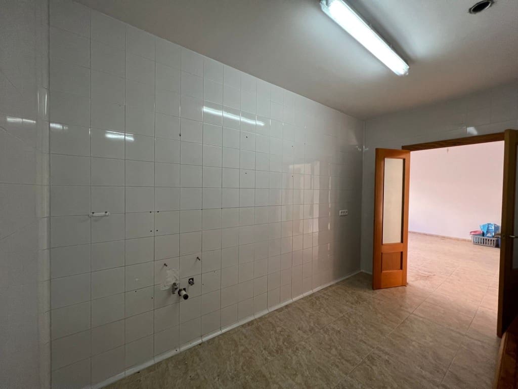 Erhverv til leje i Arta - € 1.200 (Ref: 8697823)