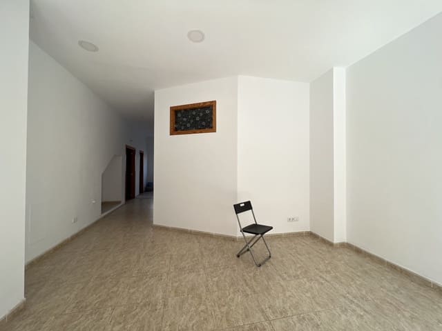 Commercial for rent in Artà - € 1,200 (Ref: 8697823)