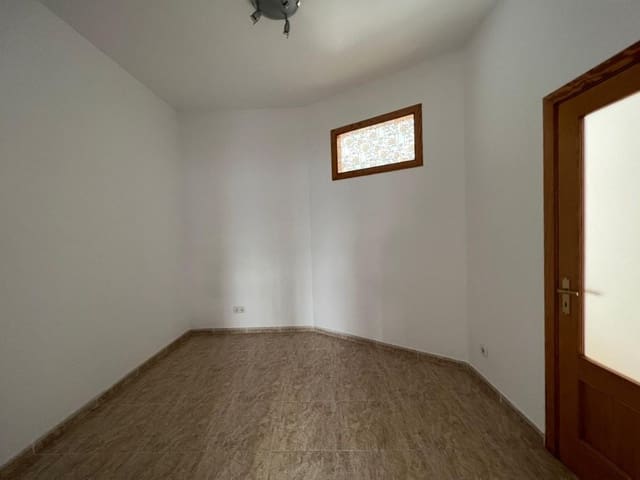 Commercial for rent in Artà - € 1,200 (Ref: 8697823)