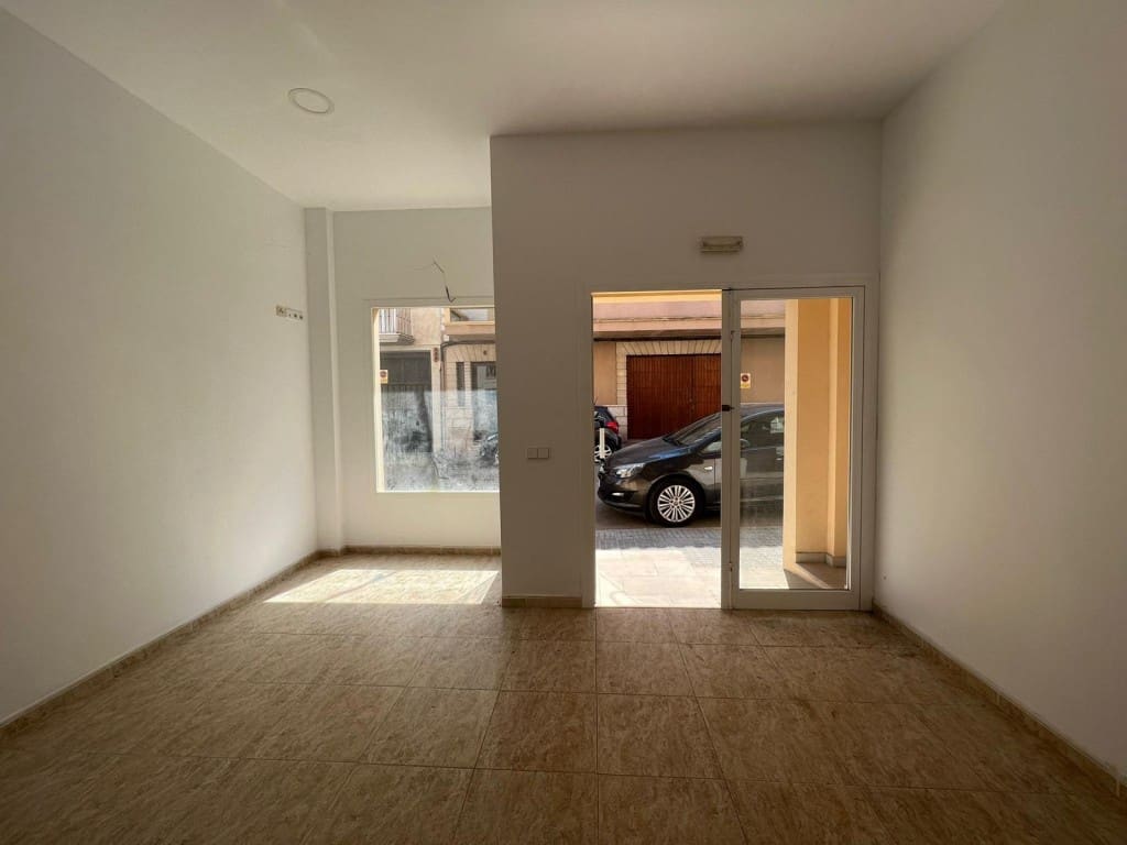 Erhverv til leje i Arta - € 1.200 (Ref: 8697823)