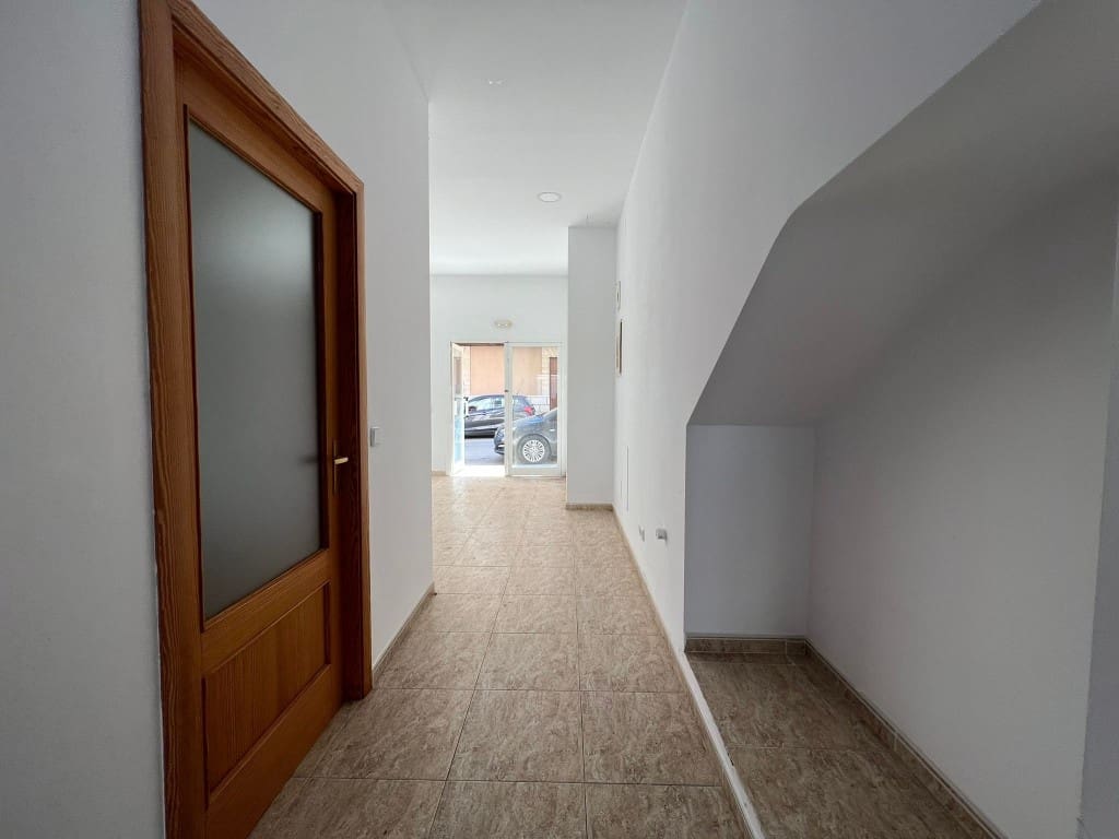 Erhverv til leje i Arta - € 1.200 (Ref: 8697823)