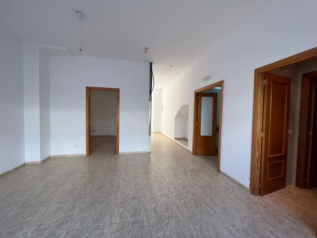 Erhverv til leje i Arta - € 1.200 (Ref: 8697823)