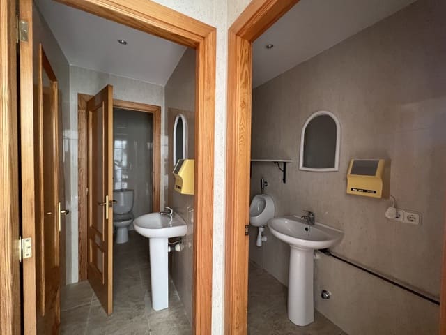 Commercial for rent in Artà - € 1,200 (Ref: 8697823)