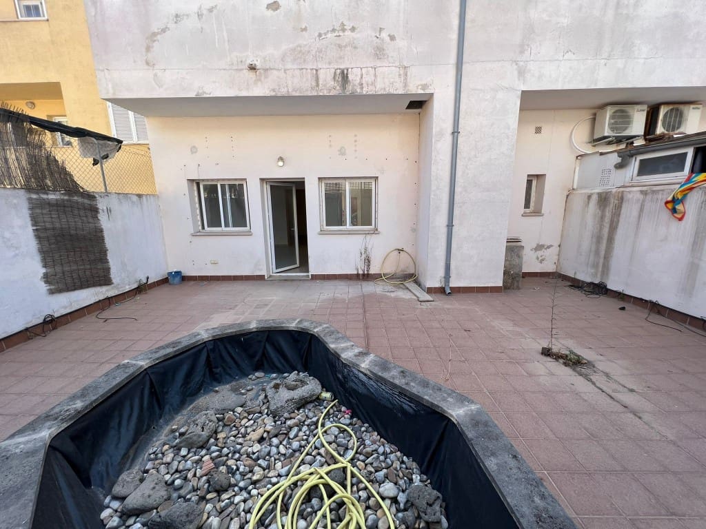 Erhverv til leje i Arta - € 1.200 (Ref: 8697823)