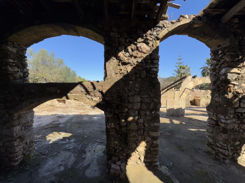 Ruin for sale in Arta - € 300,000 (Ref: 8792016)