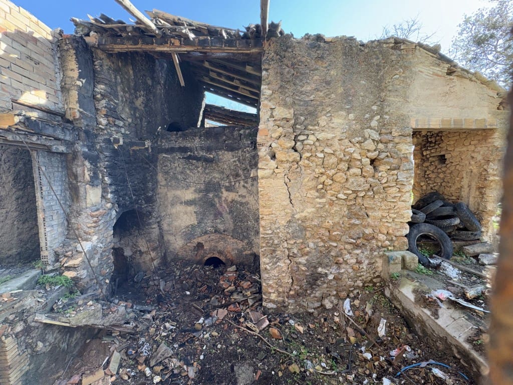 Ruin for sale in Arta - € 300,000 (Ref: 8792016)