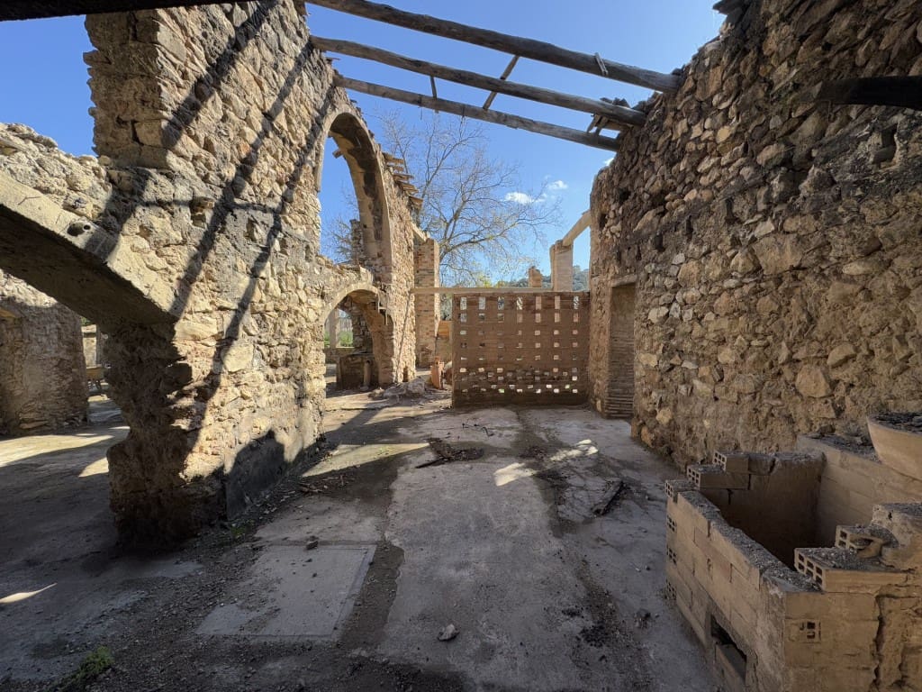 Ruin for sale in Arta - € 300,000 (Ref: 8792016)