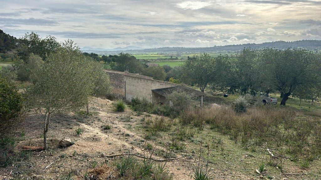 3 soveværelse Finca/Landehus til salg i Sineu med swimmingpool - € 850.000 (Ref: 8834155)